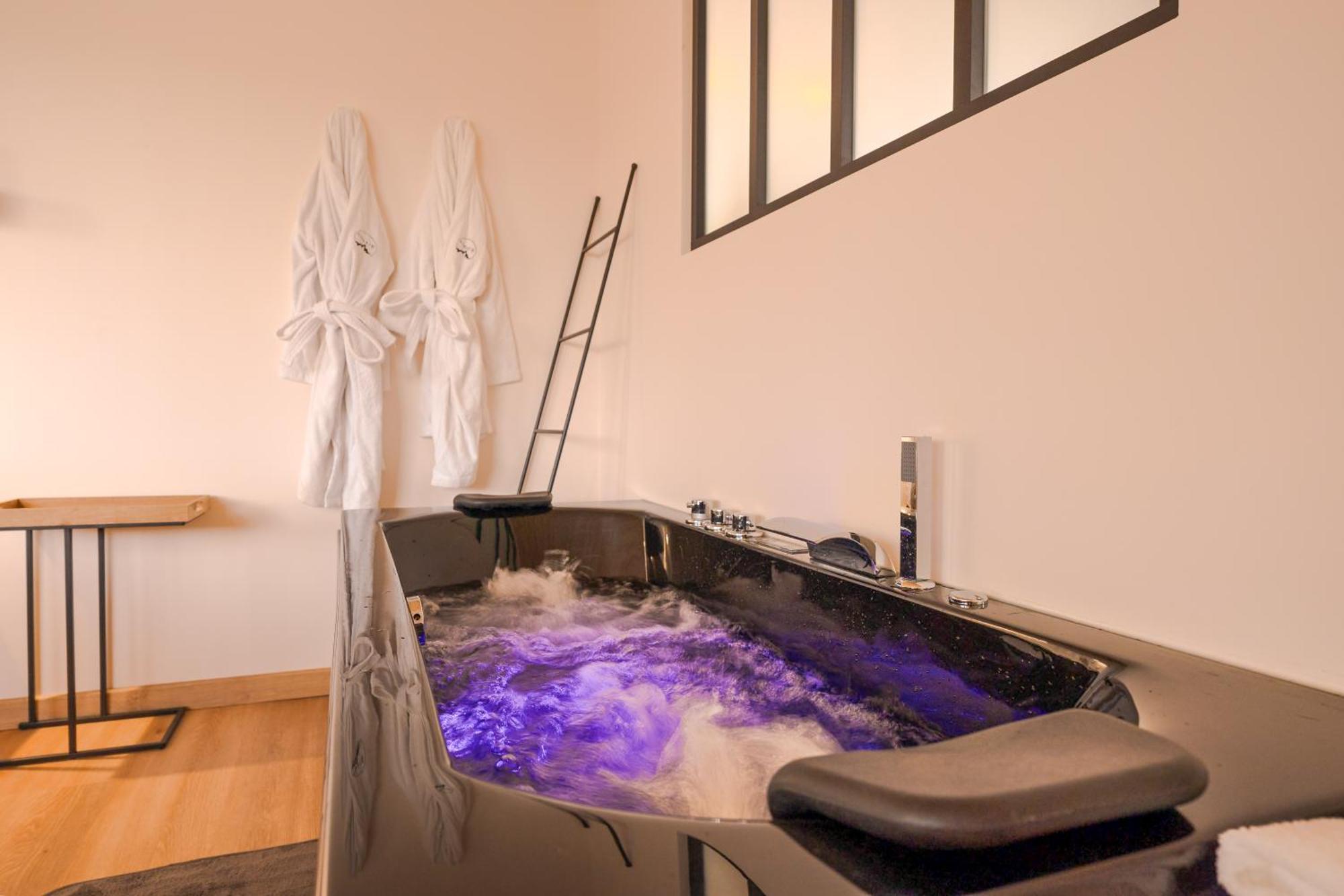 Suite Chalet K - Hyper Centre- Gare 생-샤몽 외부 사진
